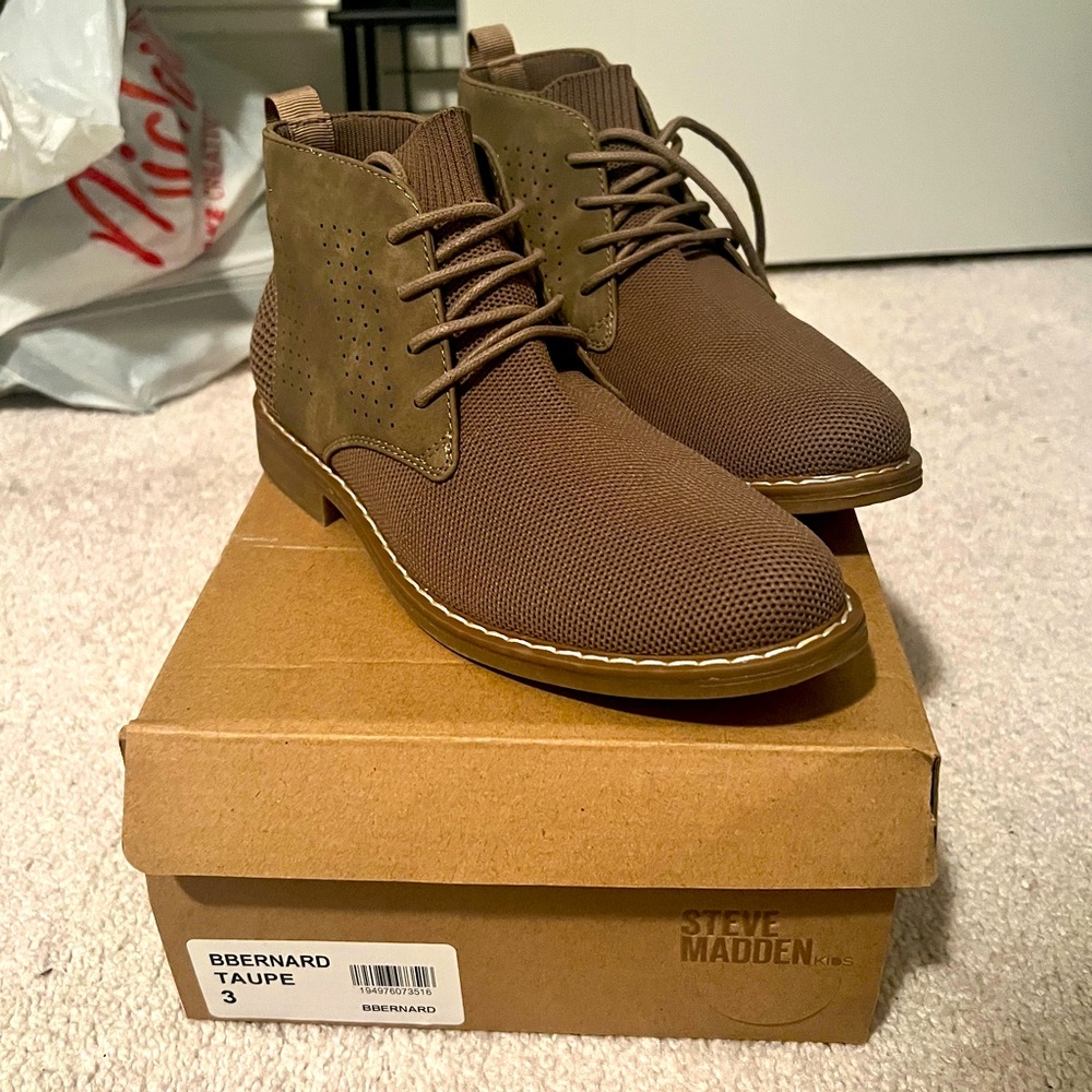 Steve Madden boys’ Chukka boots- NEVER WORN - Taupe